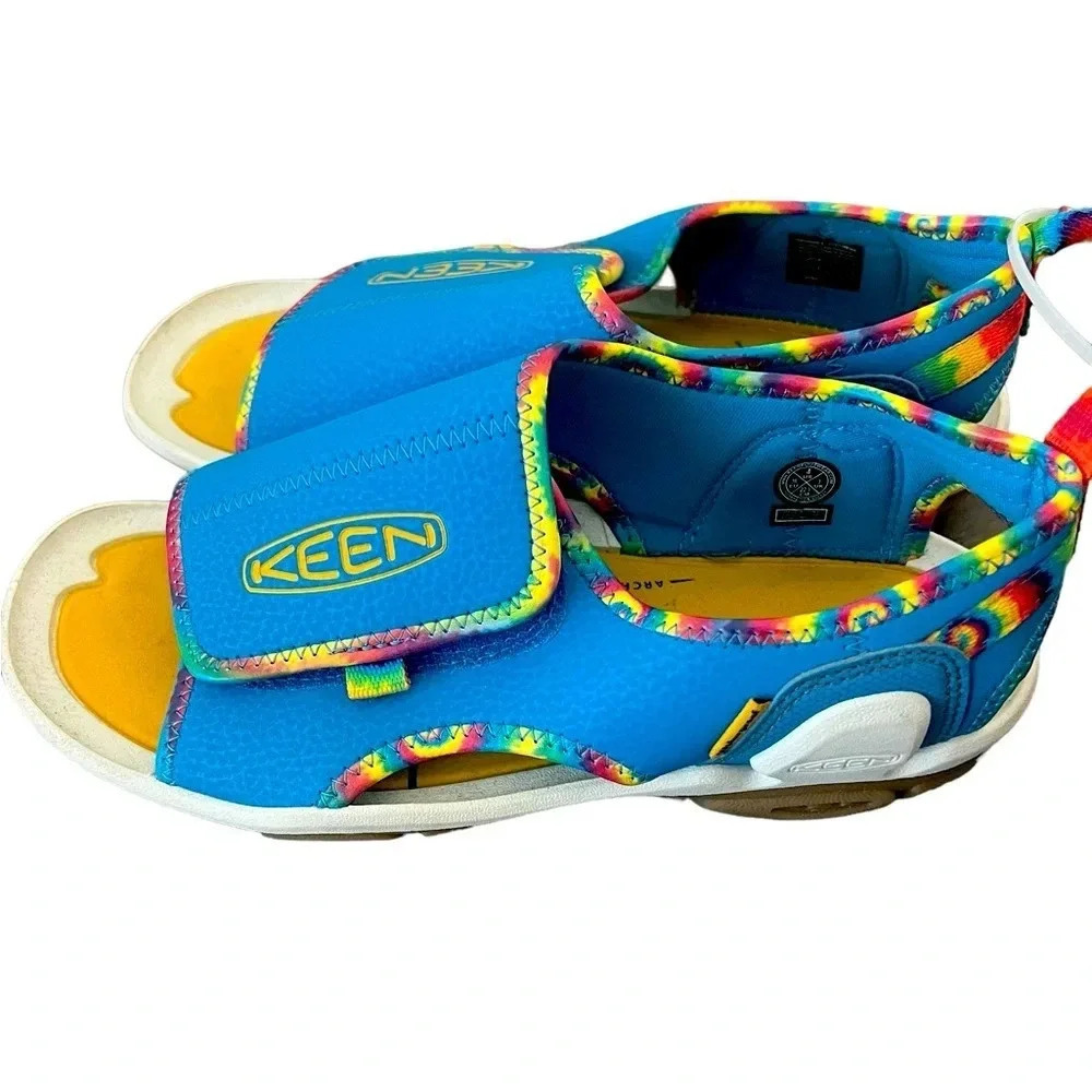 NWOT Keen Water Shoes Size Junior 4